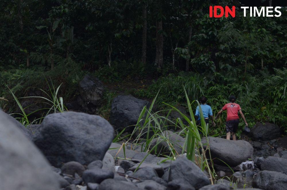 Potret Segarnya Sungai di Sidemen Karangasem