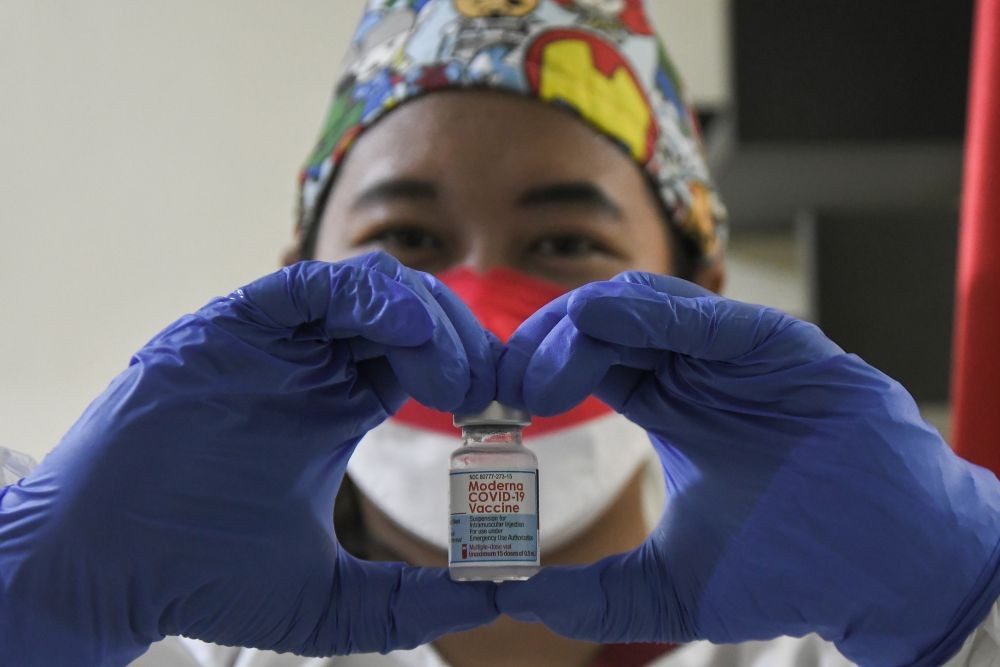 Nakes di Surabaya Siap-siap Vaksin Booster Kedua