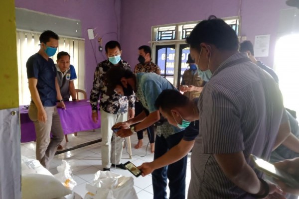 Warga Lebak Protes, Kualitas Beras Bantuan Pemerintah Jelek