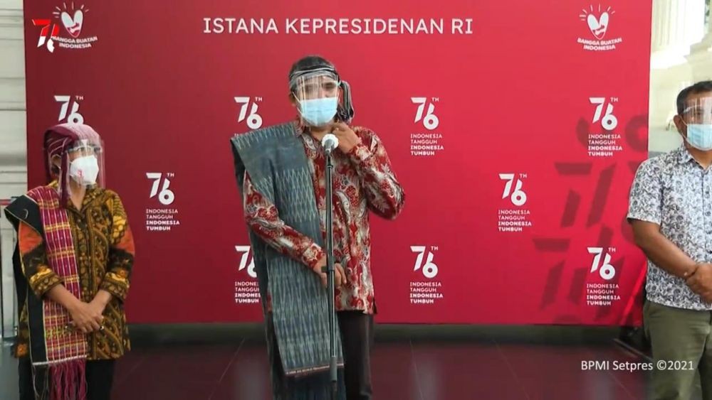 Presiden Jokowi Terima Aktivis Lingkungan Togu Simorangkir di Istana