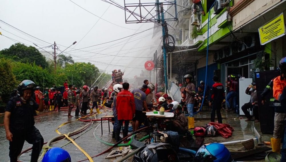 Aneh, Kobaran Api Kembali Muncul di Ruko Citra Niaga Samarinda