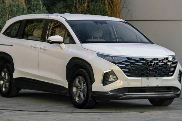 Hyundai Custo Rilis Akhir Agustus, Bakal Jadi Pesaing Toyota Innova?