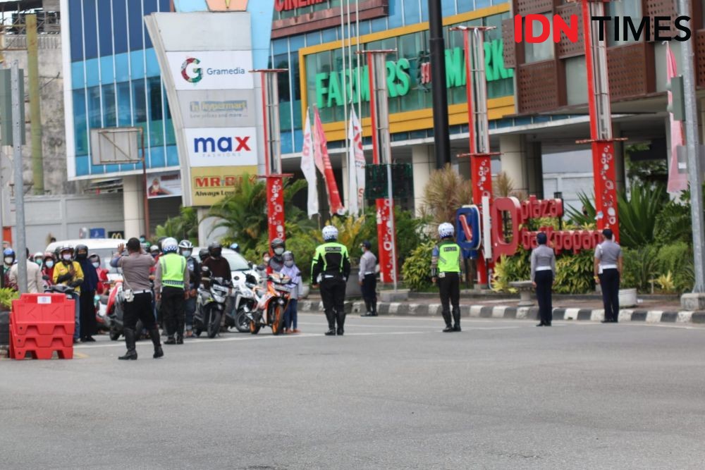 Gokil, Transportasi Balikpapan Wajib Stop selama Detik-detik HUT RI