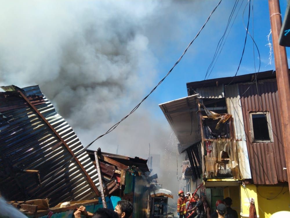 Kebakaran Hebat di Makassar, 110 Rumah Hangus Terbakar 