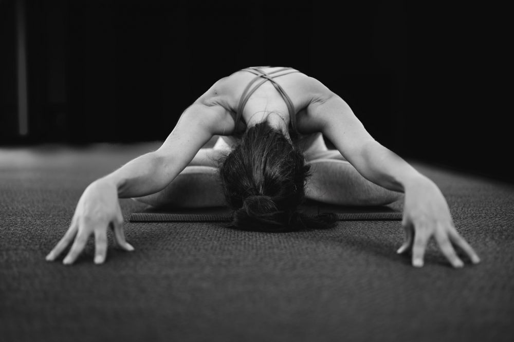 Yin Yoga Ampuh Kurangi Stres 