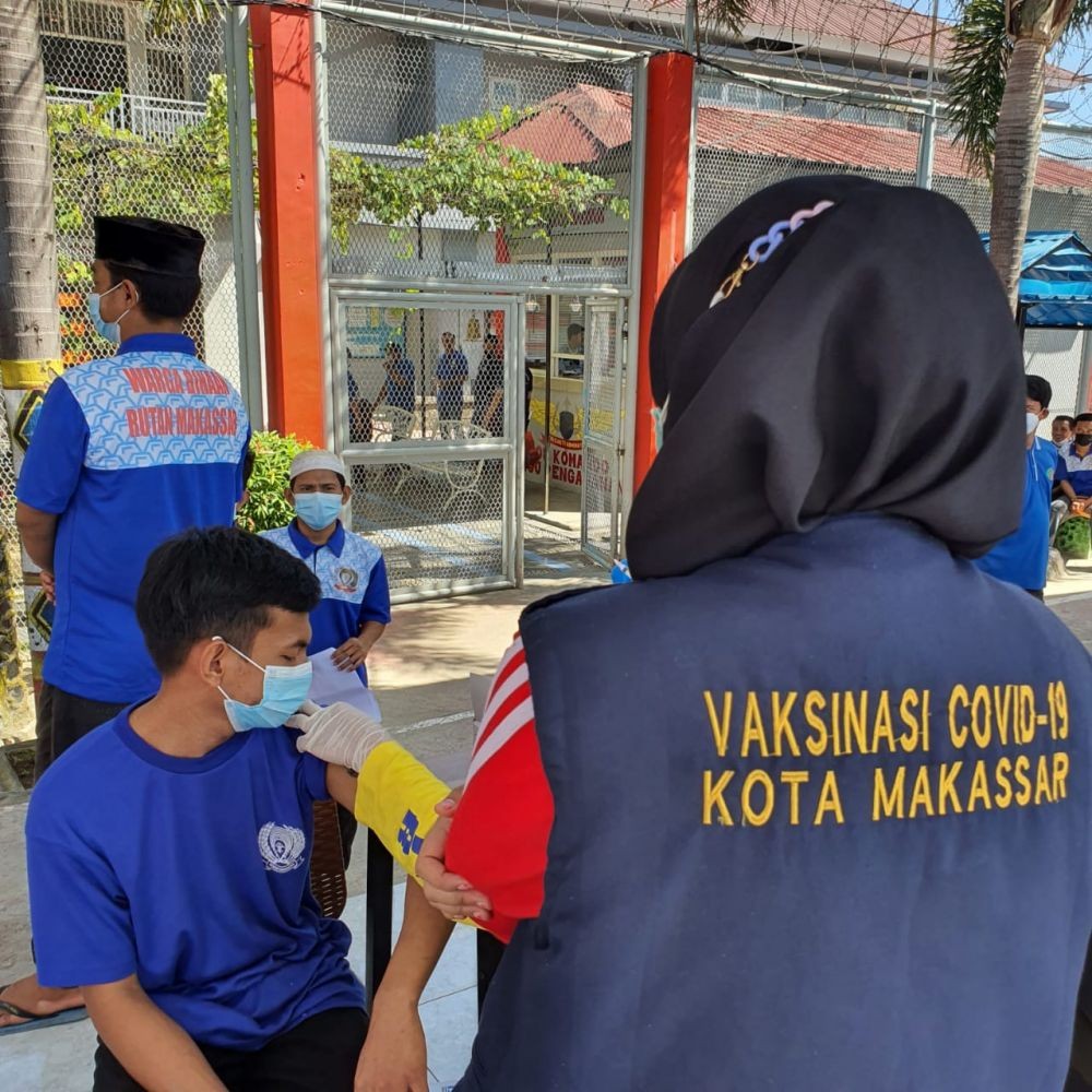 310 Napi Rutan Makassar Selesaikan Vaksinasi Kedua