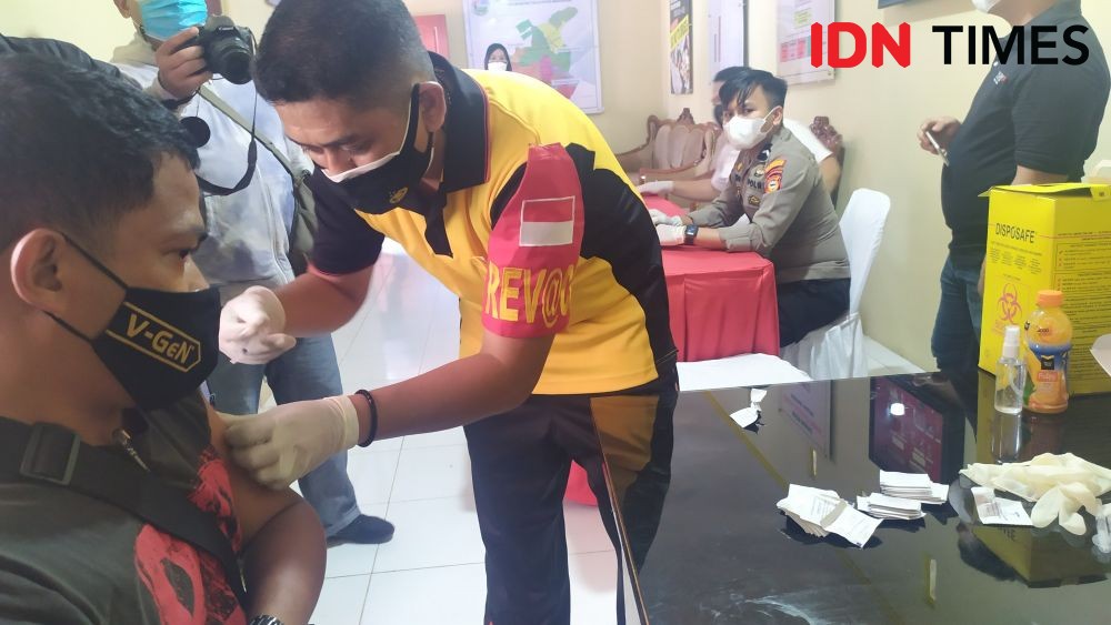Melihat Antusiasme Warga 'Kampung Narkoba' Makassar Ikut Vaksinasi
