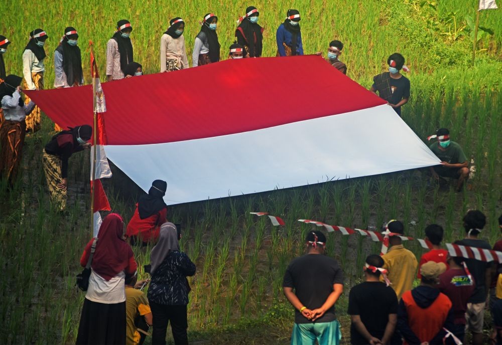 11 Potret Perayaan HUT RI Unik di Banten, Ada yang di Tengah Sawah