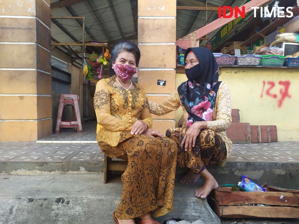 10 Potret Unik Pedagang Pasar Semarang Rayakan HUT RI Ke-76, Kocak Abis! 
