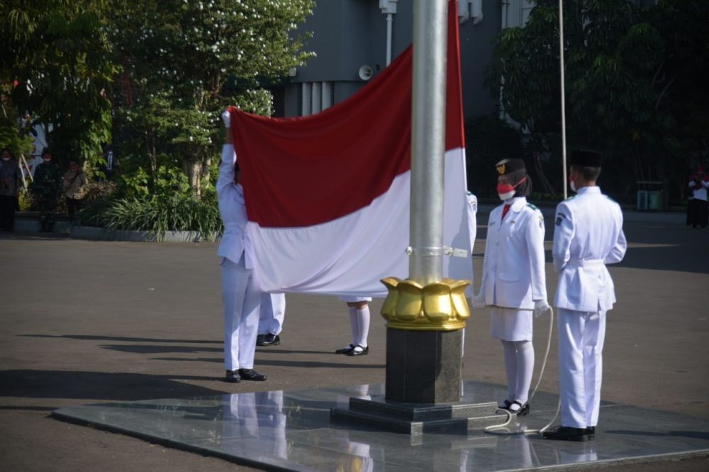 Upacara 17 Agustus, Eri Harap Surabaya Merdeka dari COVID-19