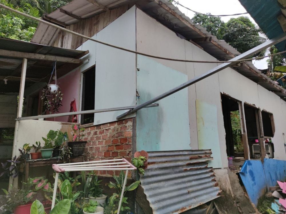 Hujan Semalaman, Tanah Longsor Menerjang Rumah Warga di Balikpapan