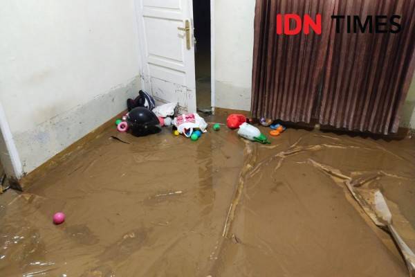 Puluhan Kecamatan Di Padang Terendam Banjir