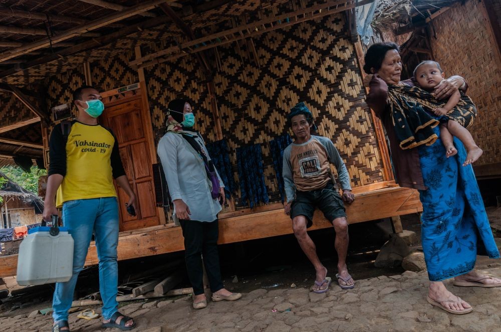 5 Potret Upaya Vaksinasi di Pemukiman Baduy