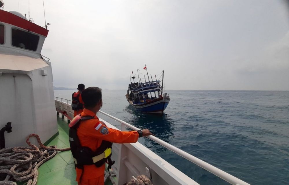 Kapal Ikan KM EMJ Tujuh Berisi 20 ABK Hilang Kontak dari Lampung