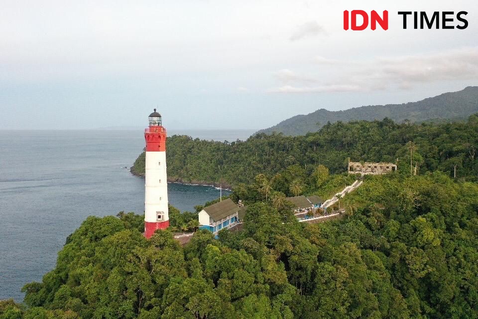 Pesona Pulau Mahitam, Surga Jatuh di Bumi Lampung