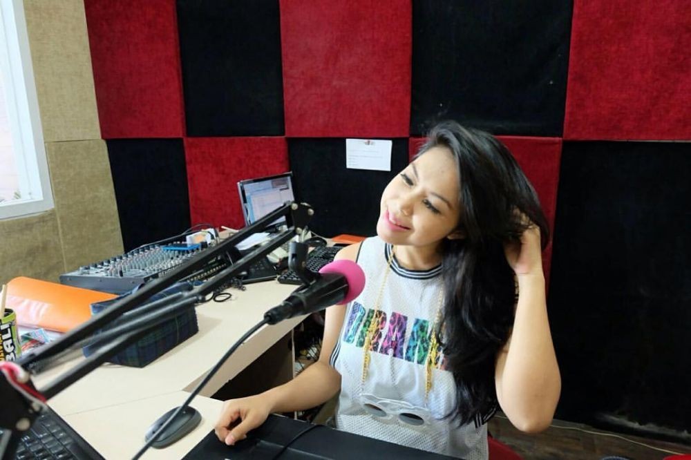 Kabar Radio di Daerah, Sempat Hits, 'Mati Suri' Kini Move On Digital