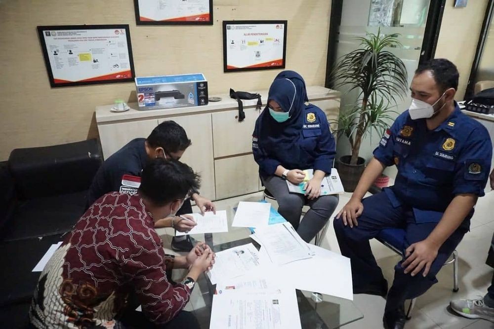 Rute Penerbangan Internasional Ditutup, 10 WNA Tertahan di Semarang