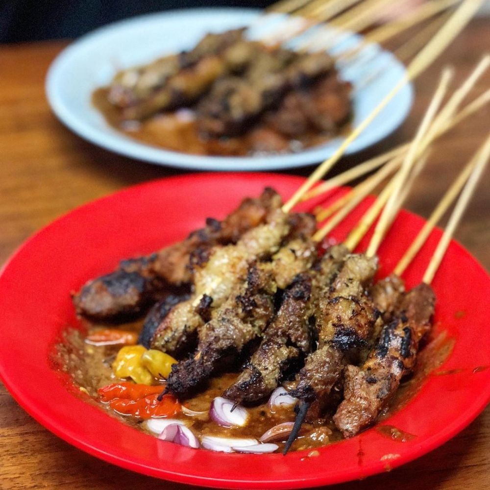 8 Tempat Makan Sate Ayam Paling Enak di Surabaya, Favorit Banget!