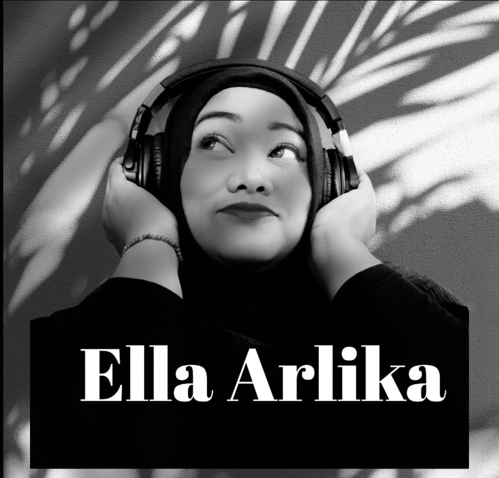 Ella Arlika, Penyiar Radio Zaman Transisi Putar Kaset Sampai Medsos