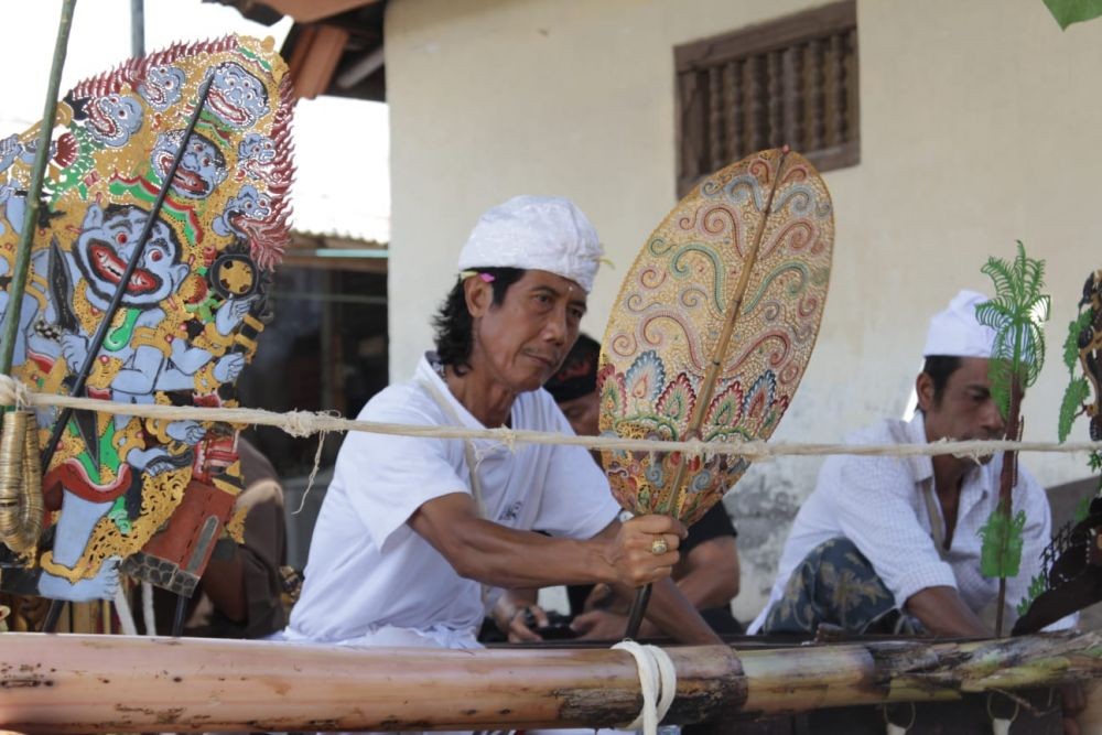 Kisah Ida Nyoman Sugata, Seumur Hidup Mengabdi Sebagai Dalang di Bali