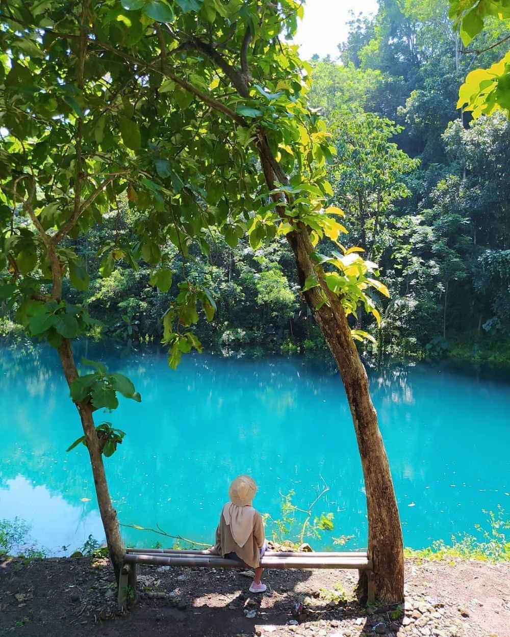 10 Danau Berwarna Biru Di Indonesia Pesonanya Indah