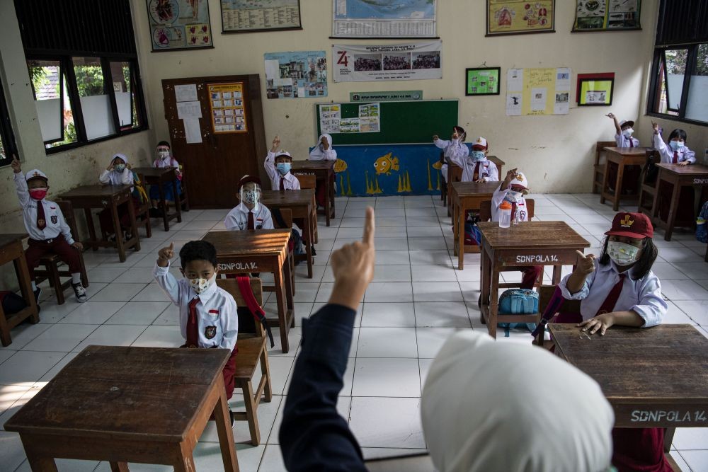 Kasus Positif COVID-19 PTM Sekolah di Semarang Mayoritas Siswa SD