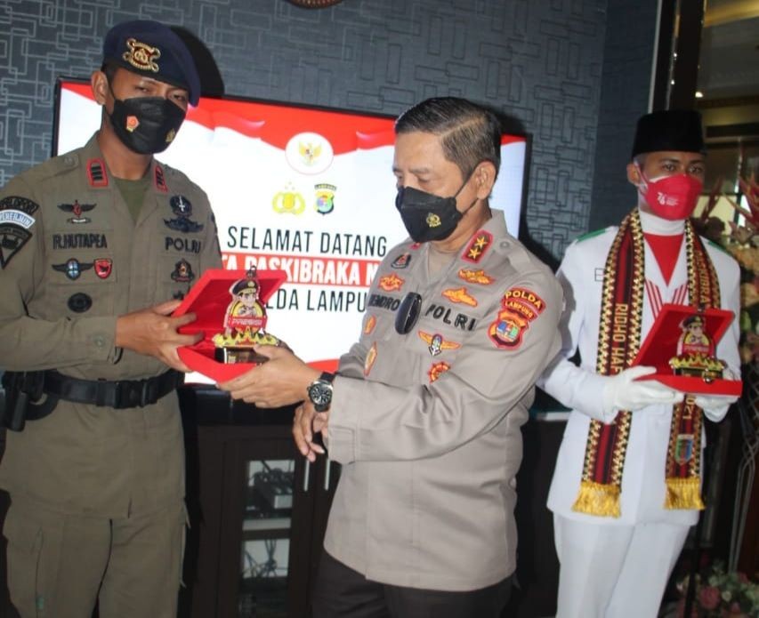 Kapolda Lampung Dukung Ridho dan Aurel Wakil Paskibraka Daftar Taruna
