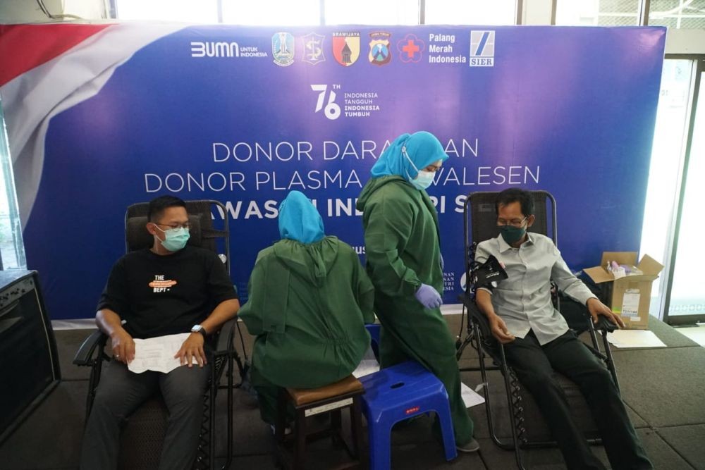 Stok Plasma Konvalesen Kosong, Ketua DPRD Surabaya Ikut Donor