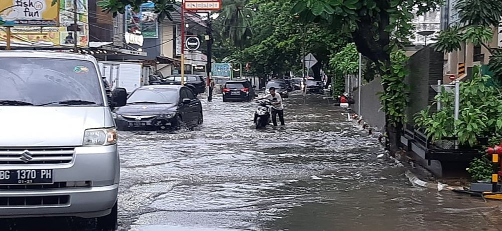 Sejumlah Wilayah di Palembang Terendam Banjir Setelah Hujan Seharian