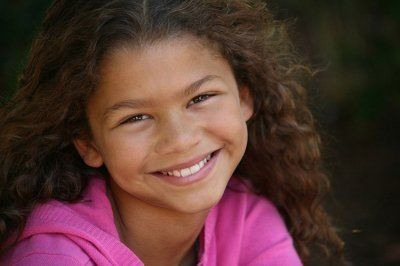 10 Potret Transformasi Zendaya Kecil hingga Kini 25 Tahun