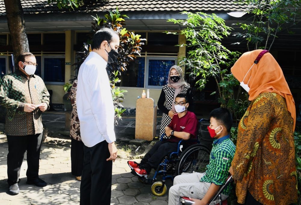 Baru 11 Ribu per Hari, Jokowi Minta Vaksinasi di DIY Dipercepat