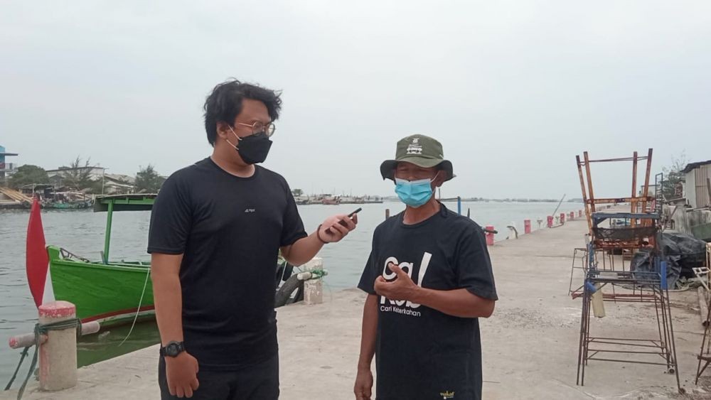 Buktikan Cinta Lingkungan, Mahasiswa Undip Tanam Mangrove di Pesisir Semarang