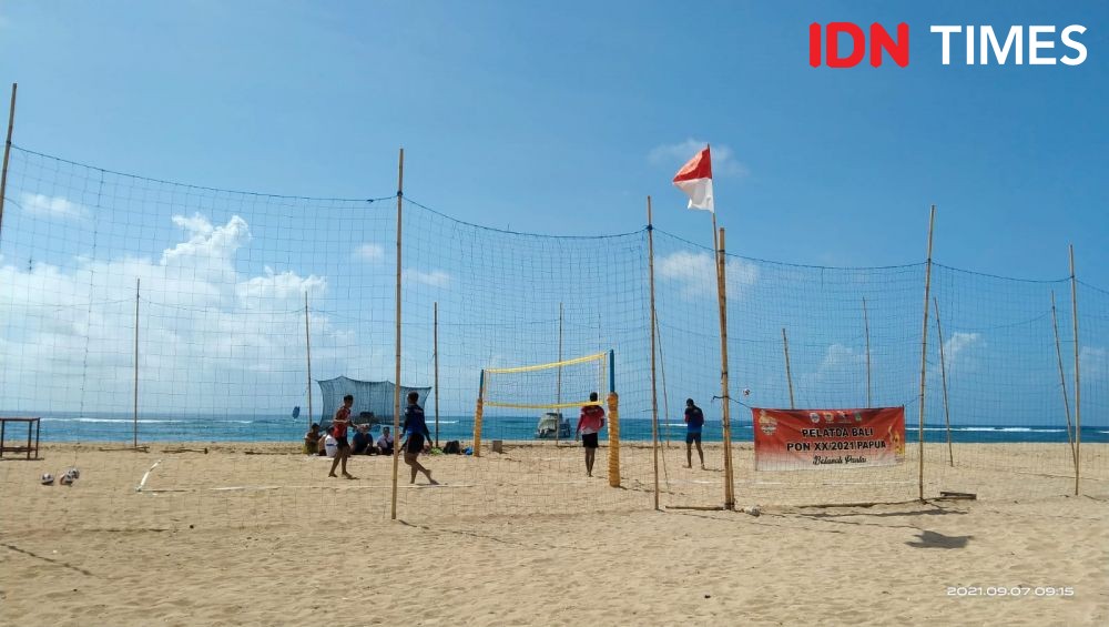 Perlu Rp10 Juta untuk Buat Lapangan Bola Voli Pantai di Bali