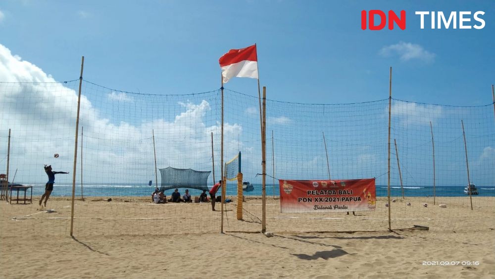 Perlu Rp10 Juta untuk Buat Lapangan Bola Voli Pantai di Bali