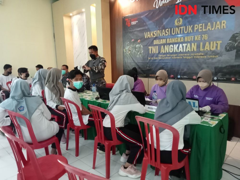 KASAL Tinjau Vaksinasi Pelajar  di Sekolahnya Dulu