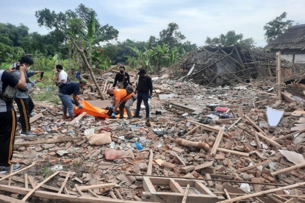 Ledakan Pasuruan, Dua Korban Tewas Jadi Tersangka