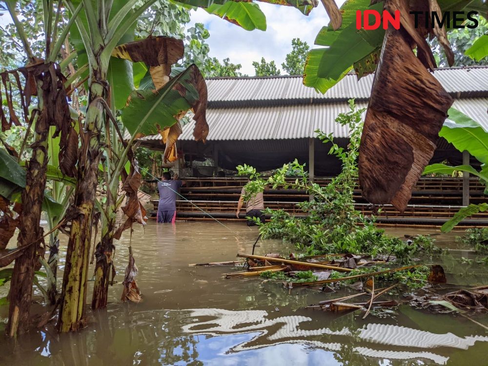 Rumah Warga Kusamba Klungkung Terendam Luapan Air Sungai Candi Gara