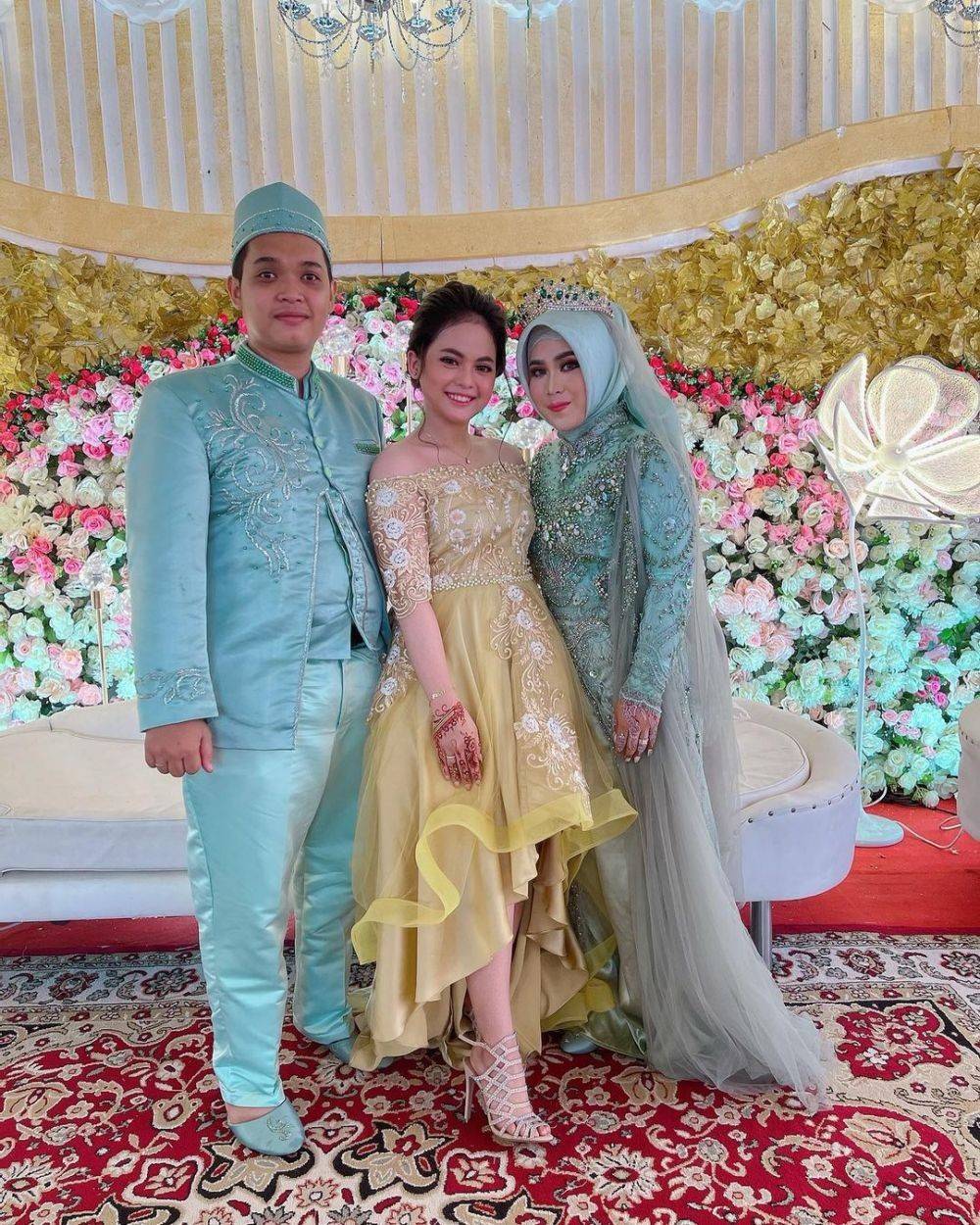 Inspirasi Dress Ala Putri Isnari DA4, Layak Untuk Kondangan