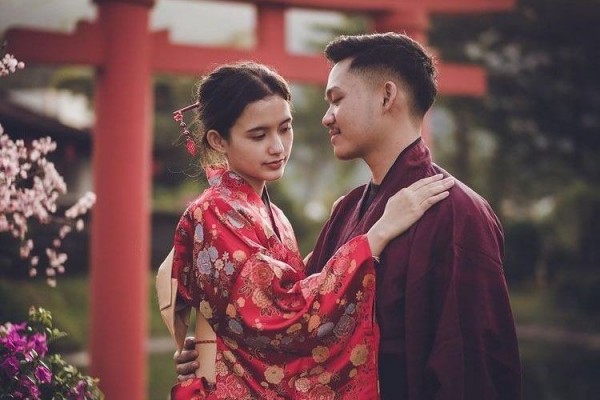 10 Gaya Azriel Hermansyah dan Sarah Menzel Pemotretan Ala Preweding