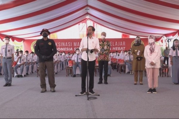 Jokowi Apresiasi Gencarnya Vaksinasi Pelajar di Banten