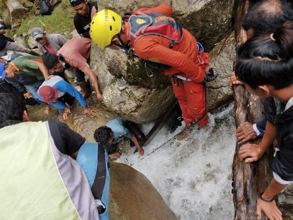 Mahasiswi Unimed yang Hanyut di Sungai Sirahar Ditemukan Tewas