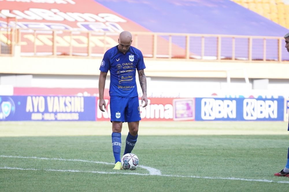 Reaksi Pelatih PSIS Semarang Kalah dari Borneo FC, Bruno Silva Emosi