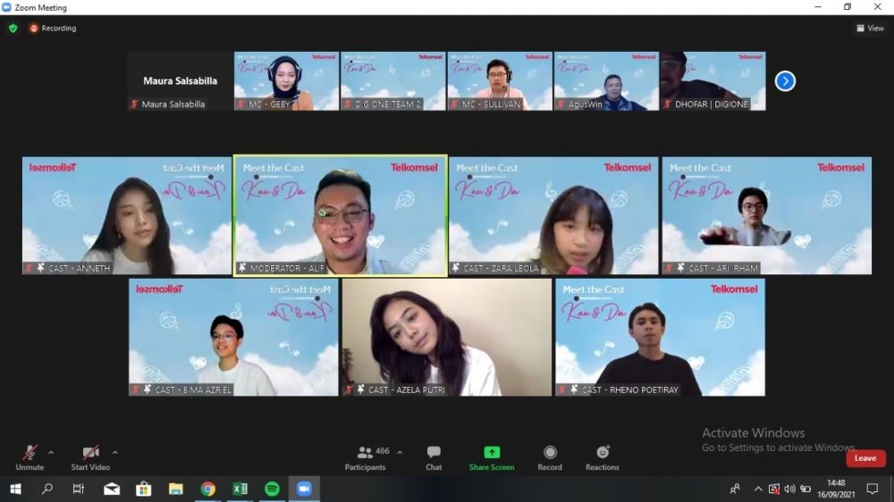 Meet the Cast Bareng Artis Kau dan Dia Movie Digelar Telkomsel Seru! 