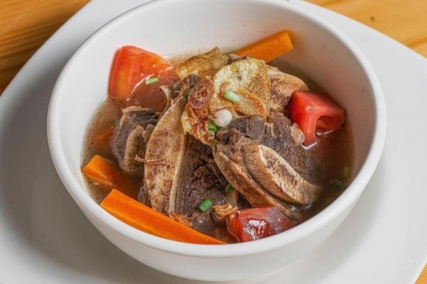 Resep Sop Iga Sapi Rumahan yang Sederhana, Nikmatnya Tetap Terasa