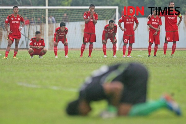 Kisah Pilu Para Pemain Sepak Bola Kasta Kedua Menjaga Asa