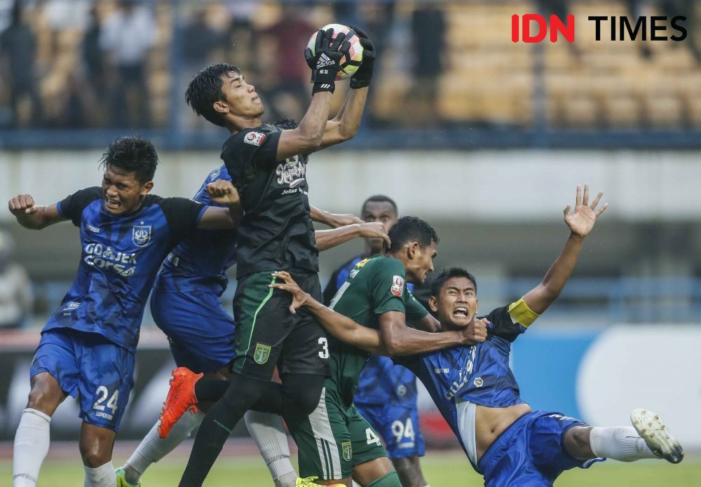 Kisah Pilu Para Pemain Sepak Bola Kasta Kedua Menjaga Asa