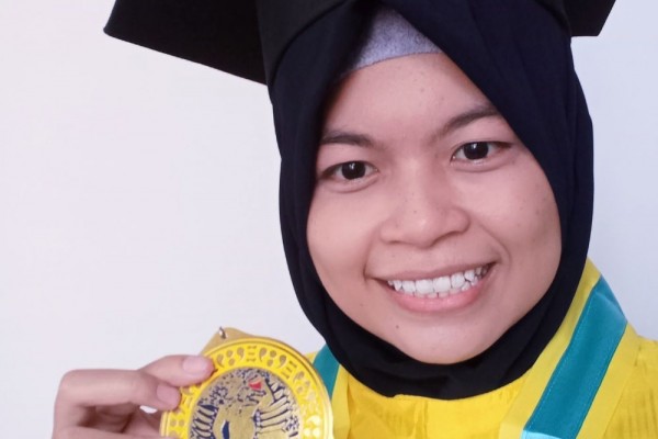 Prestasi Wisudawan Fk Unair Organisasi Hingga Guru Ngaji