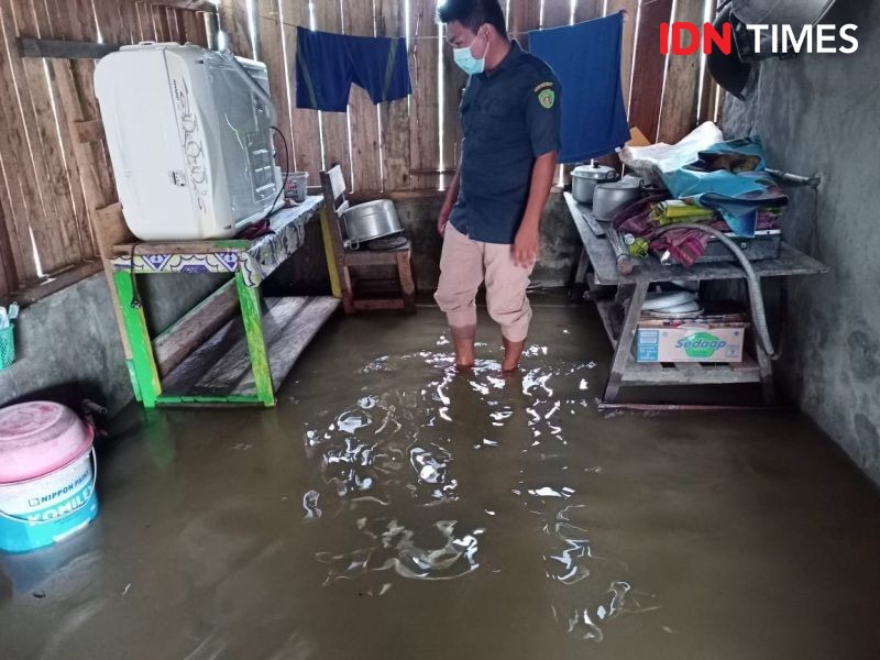 Hujan Tiga Jam, Dua RT di Waru Penajam Paser Utara Diterjang Banjir 