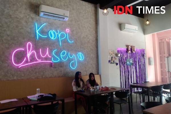 Asyiknya Nongkrong ala K-Pop di Kopi Chuseyo, Bisa Dance Bareng