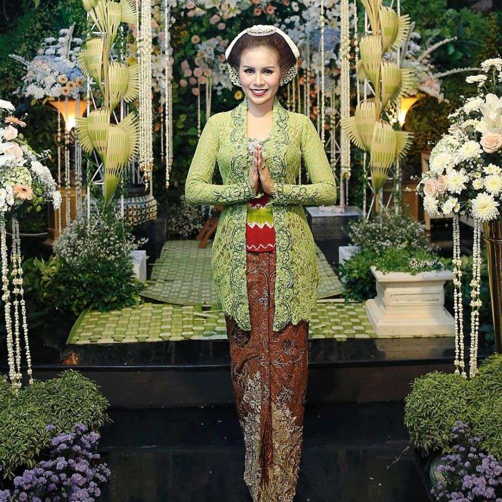 Inspirasi Kebaya Klasik Untuk Pernikahan Yang Bikin Pangling